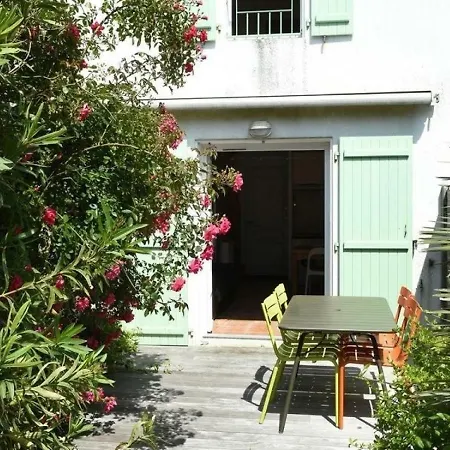 Maison A Avec Jardin, Piscine Et Forfait Menage Inclus - Fr-1-434-5